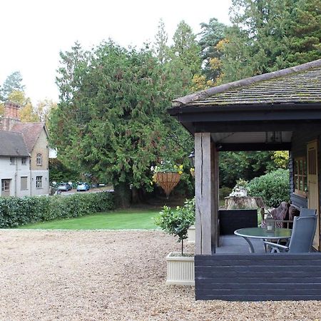 Hotel The Devils Cradle Farnham  Esterno foto