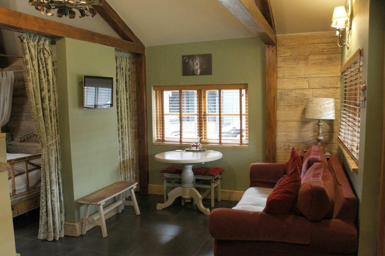 Hotel The Devils Cradle Farnham  Esterno foto