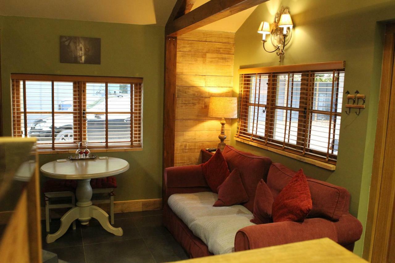 Hotel The Devils Cradle Farnham  Esterno foto