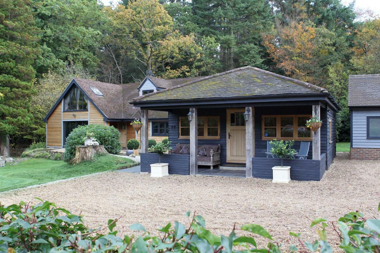 Hotel The Devils Cradle Farnham  Esterno foto